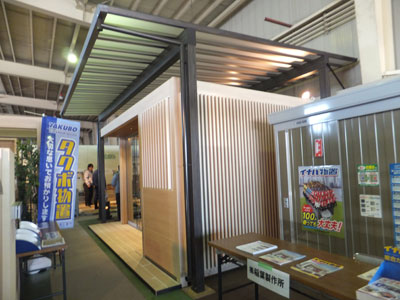 冬にも夏にも便利な木目調カーポート エクステリア工房 庭匠館 新潟東店