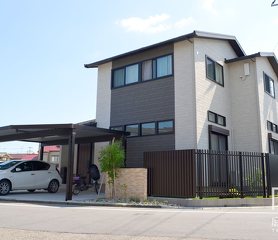 変形土地を広く見せるフェンスのある新築外構｜新潟市E様邸